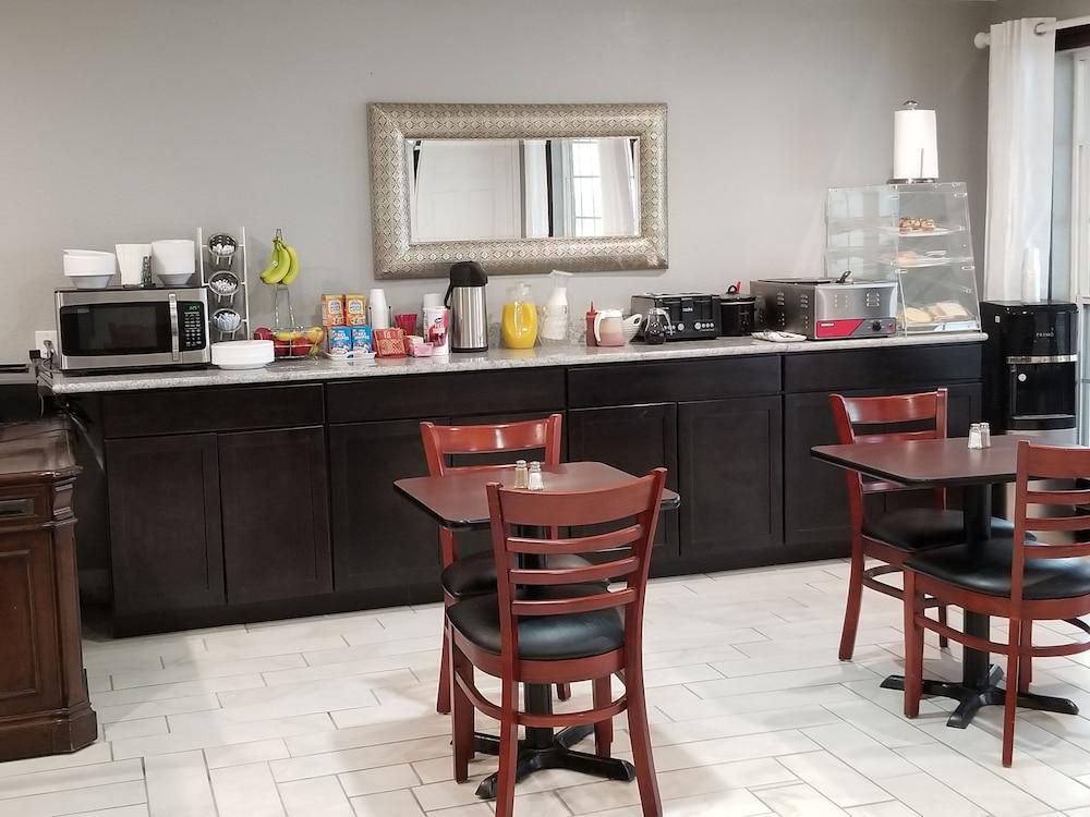 restaurant-cafeteria