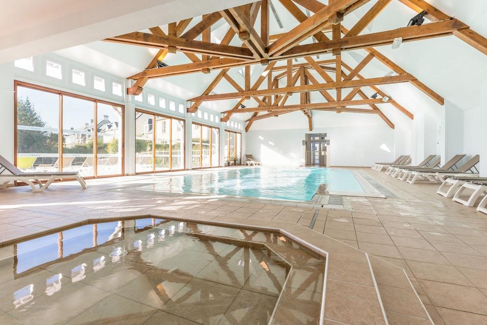swimming pool spa