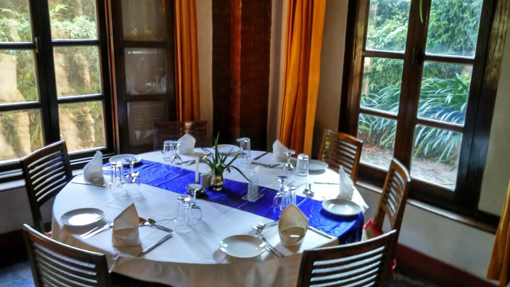 restaurant-cafeteria