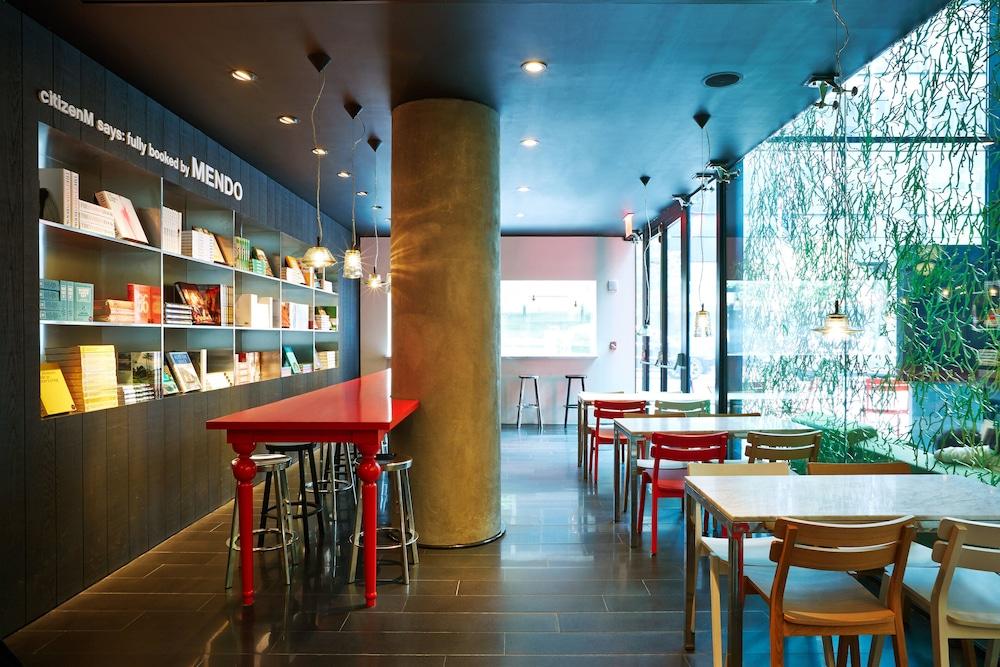 restaurant cafeteria