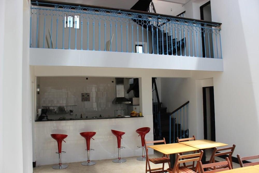 restaurant cafeteria