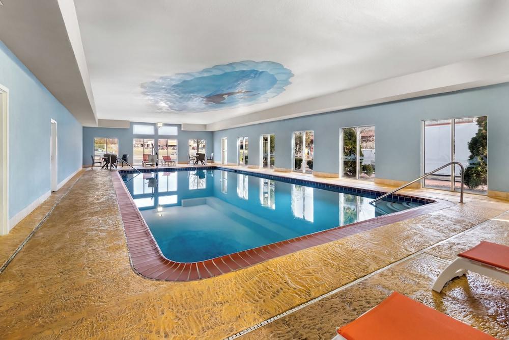 swimming pool spa