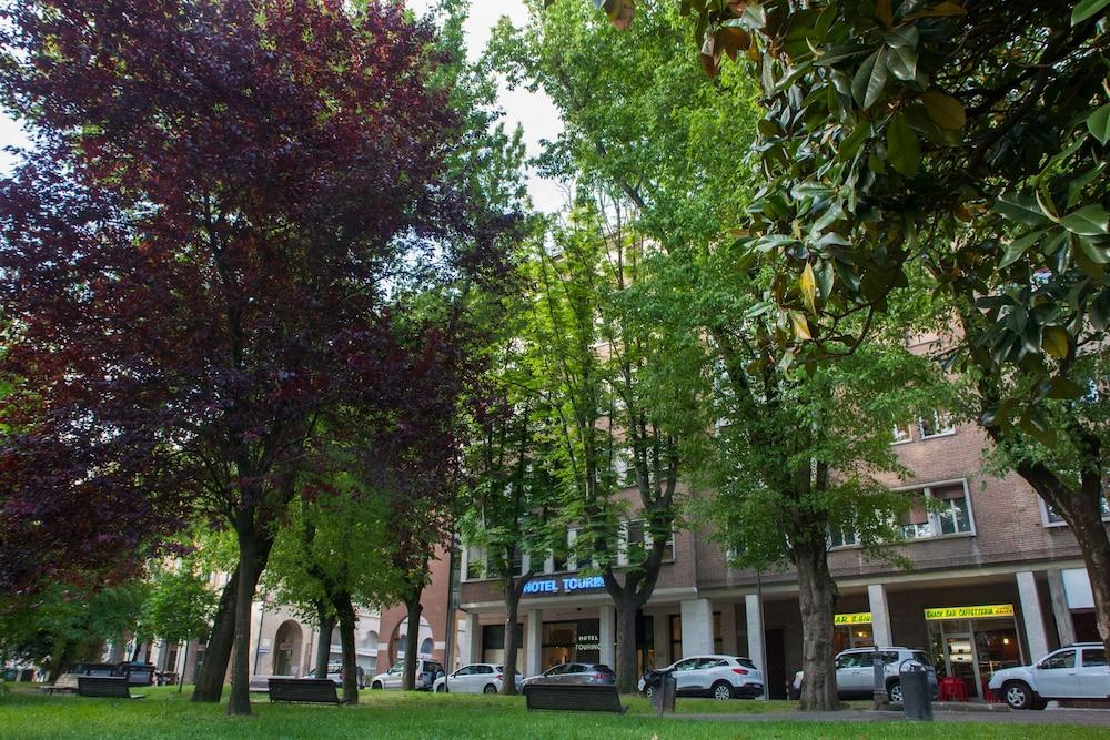 surroundings