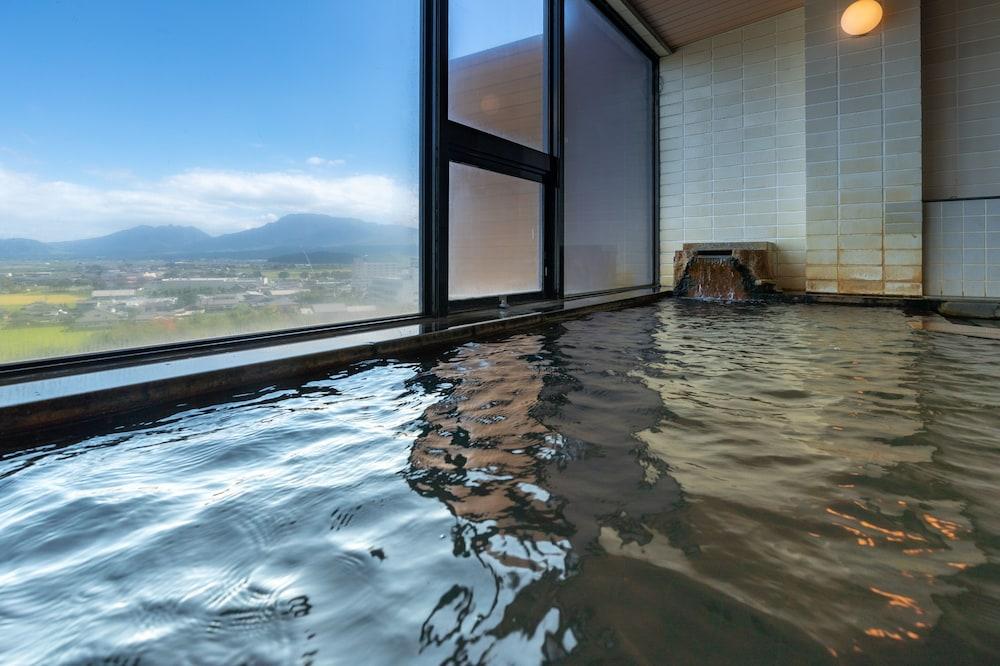 swimming pool spa