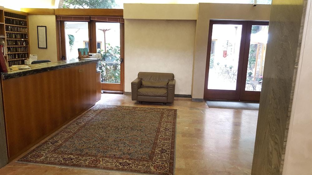 lobby