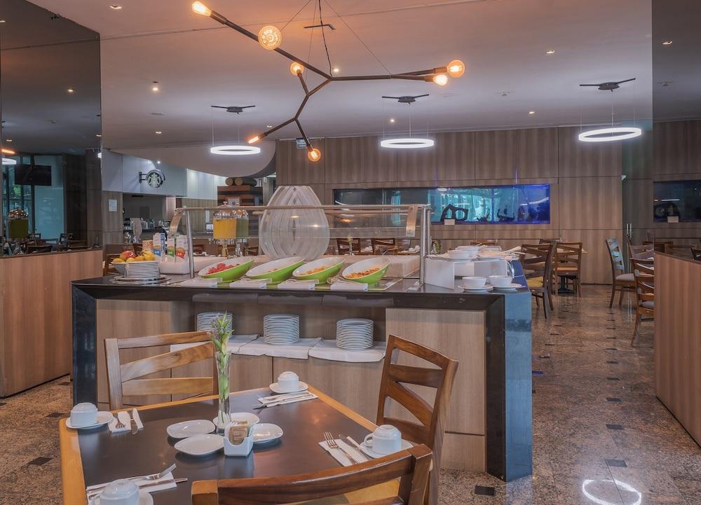 restaurant cafeteria