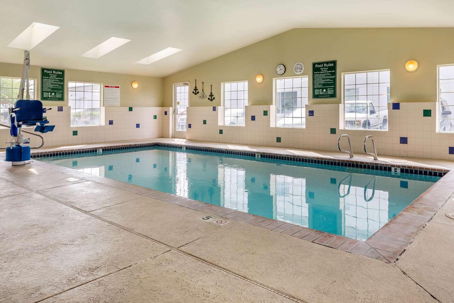 swimming pool spa