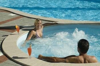 swimming pool spa