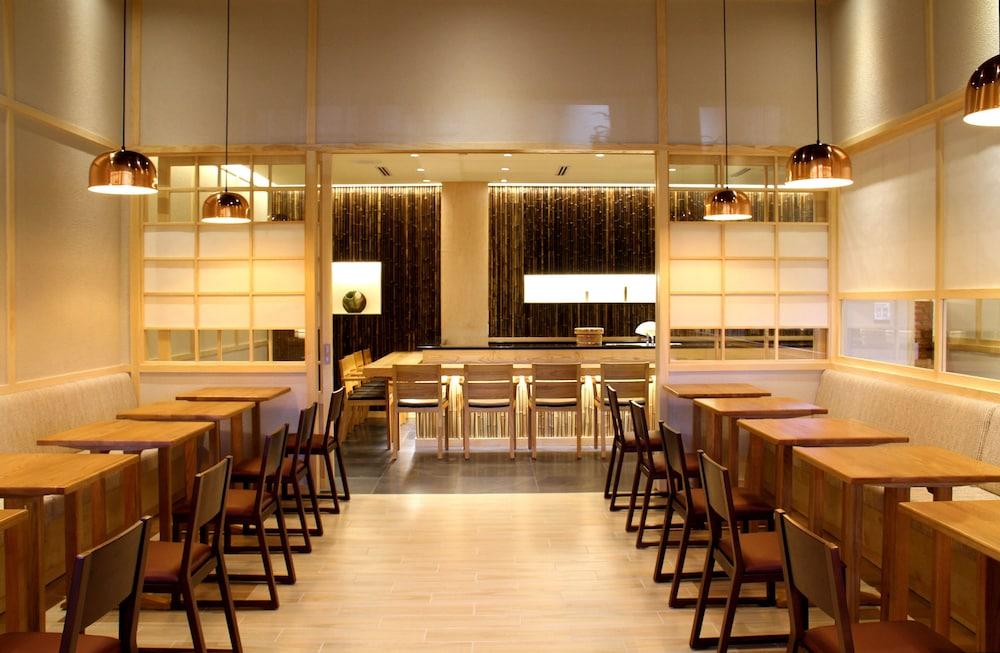 restaurant-cafeteria