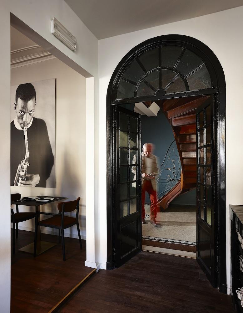 lobby