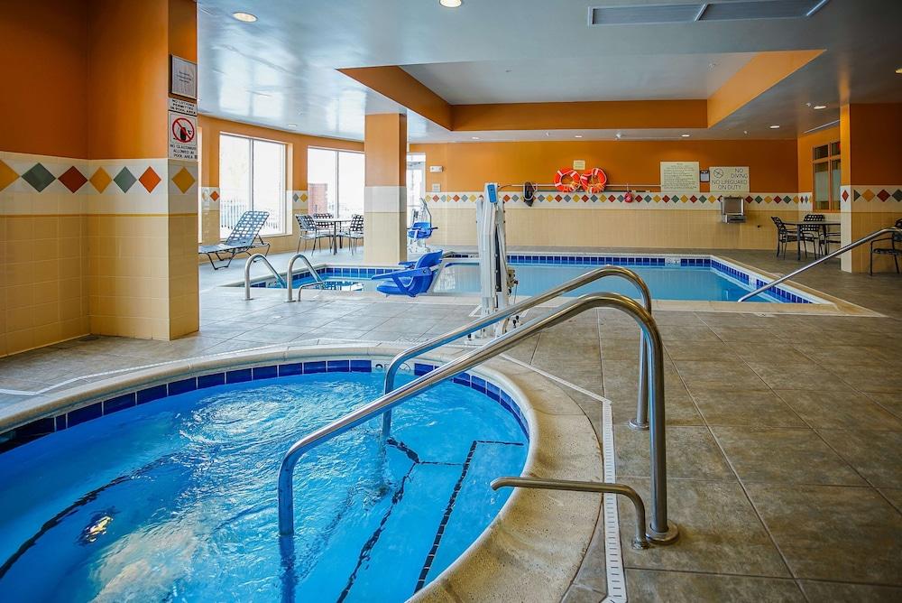 swimming pool spa