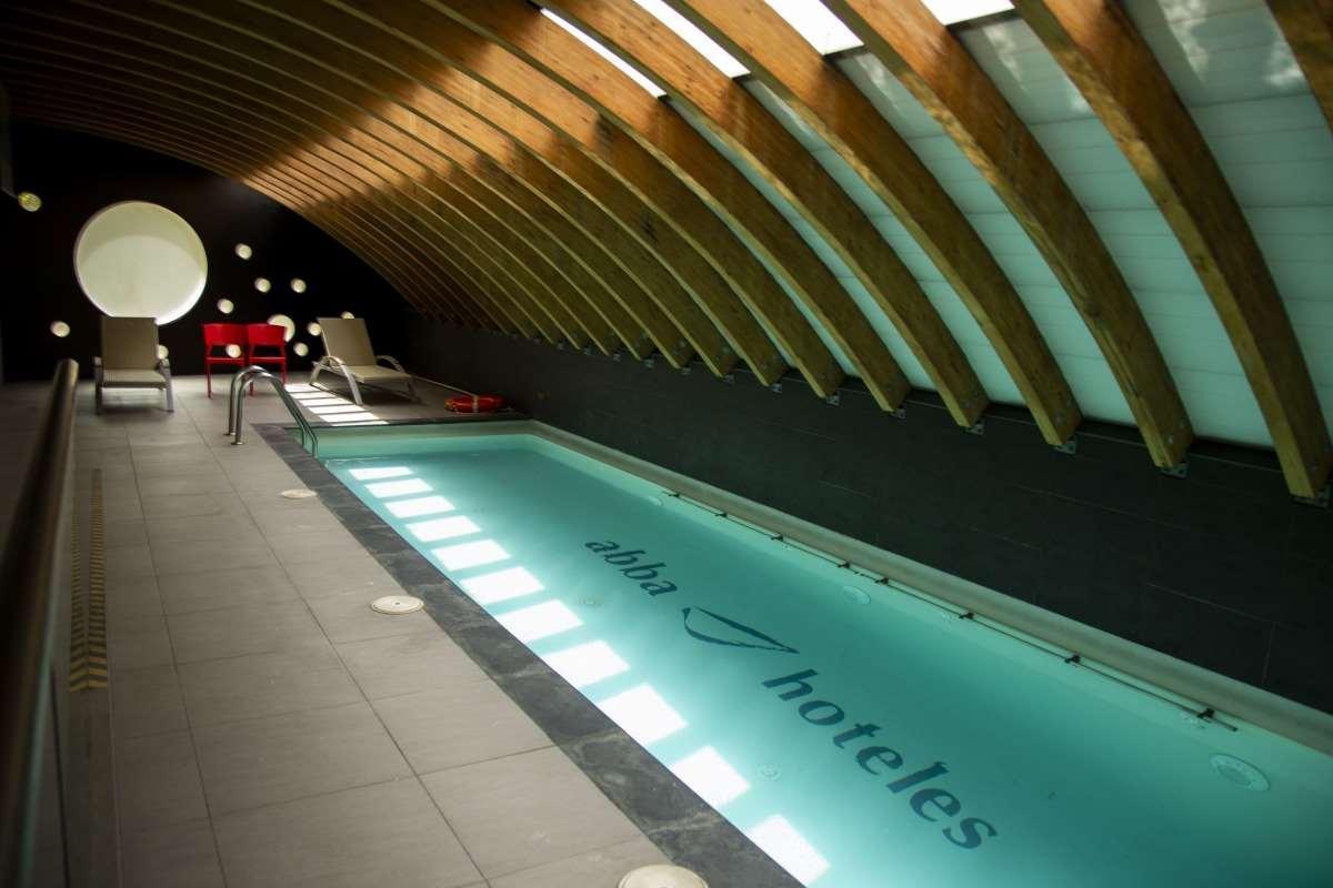 swimming pool spa