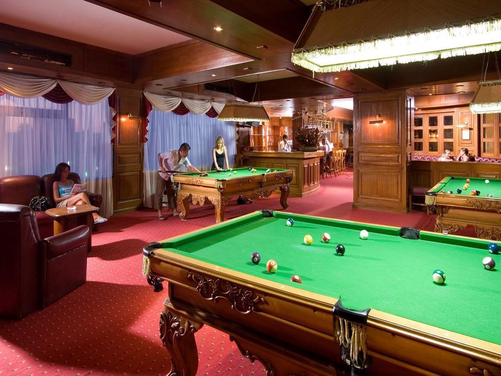 swimming pool spa