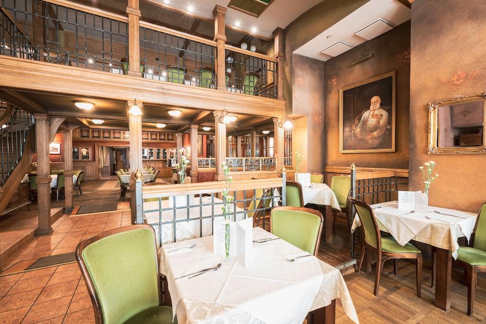restaurant-cafeteria