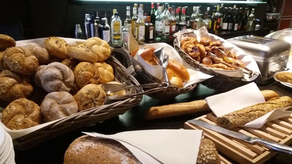 restaurant-cafeteria