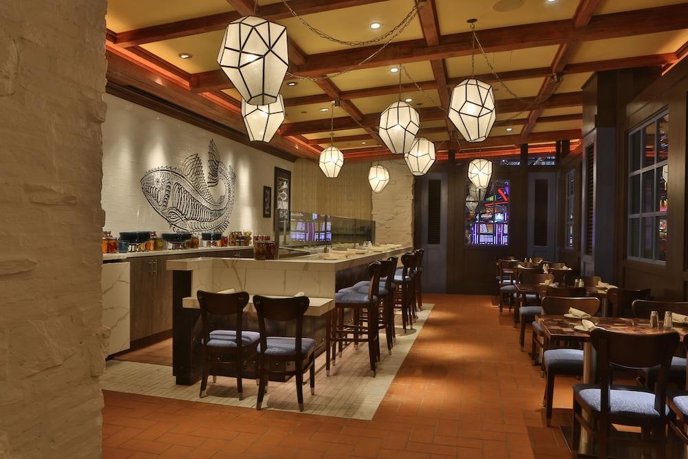 restaurant cafeteria