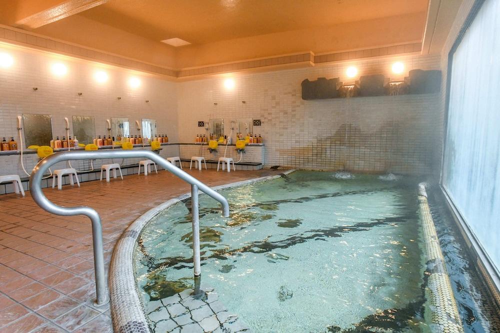 swimming pool spa