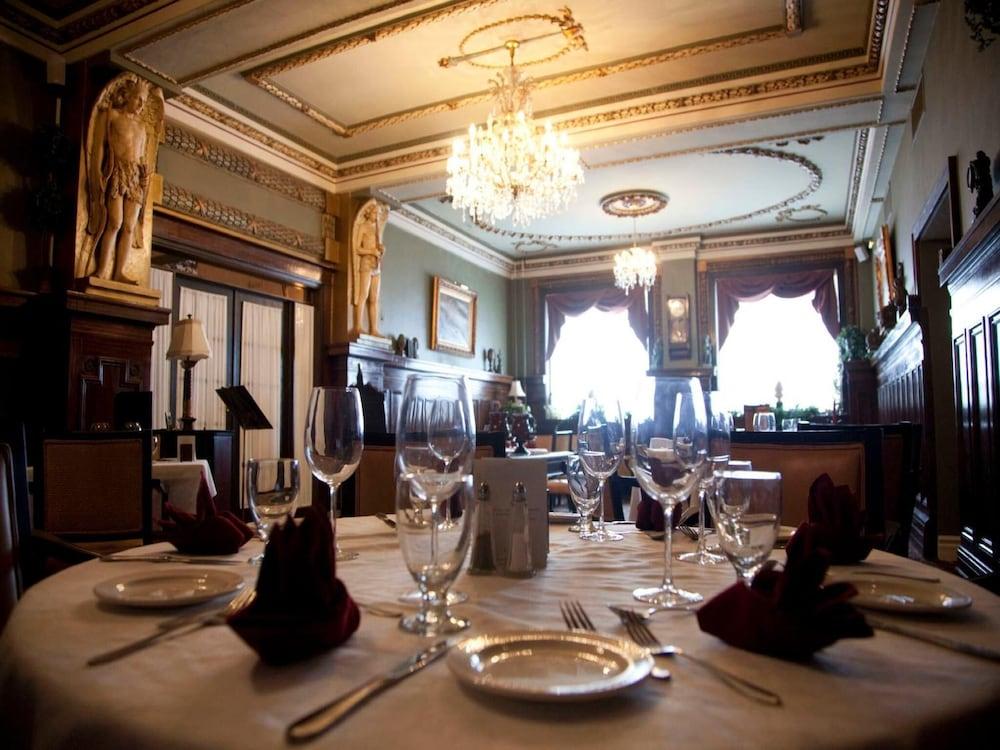 restaurant-cafeteria