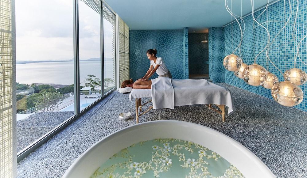 swimming pool spa