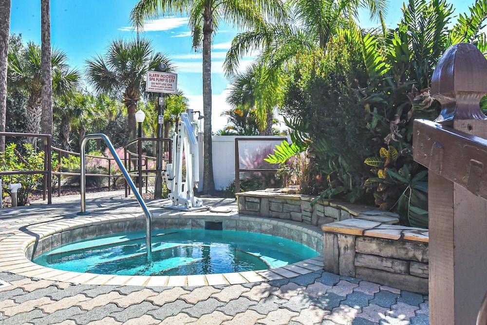 swimming pool spa