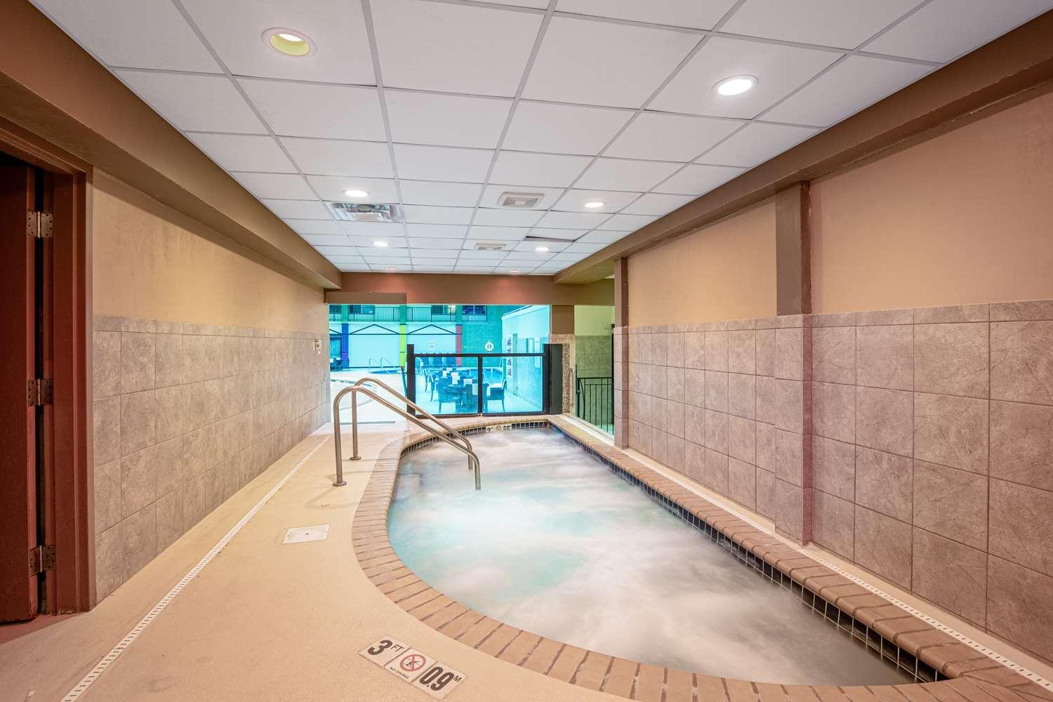 swimming pool spa