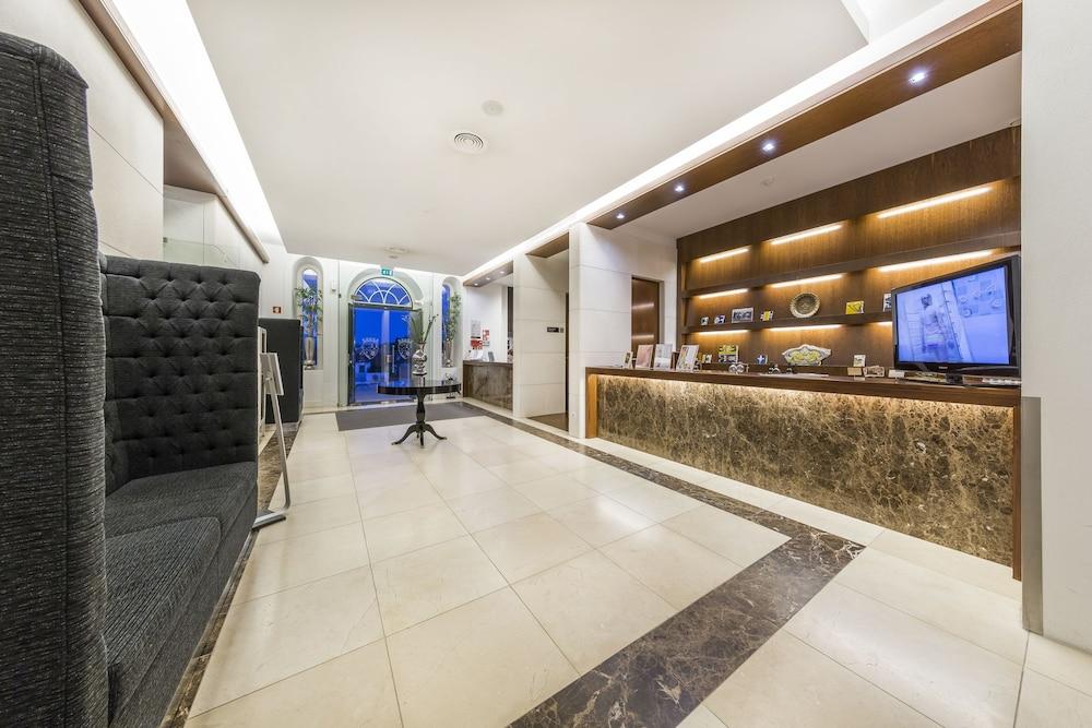 lobby