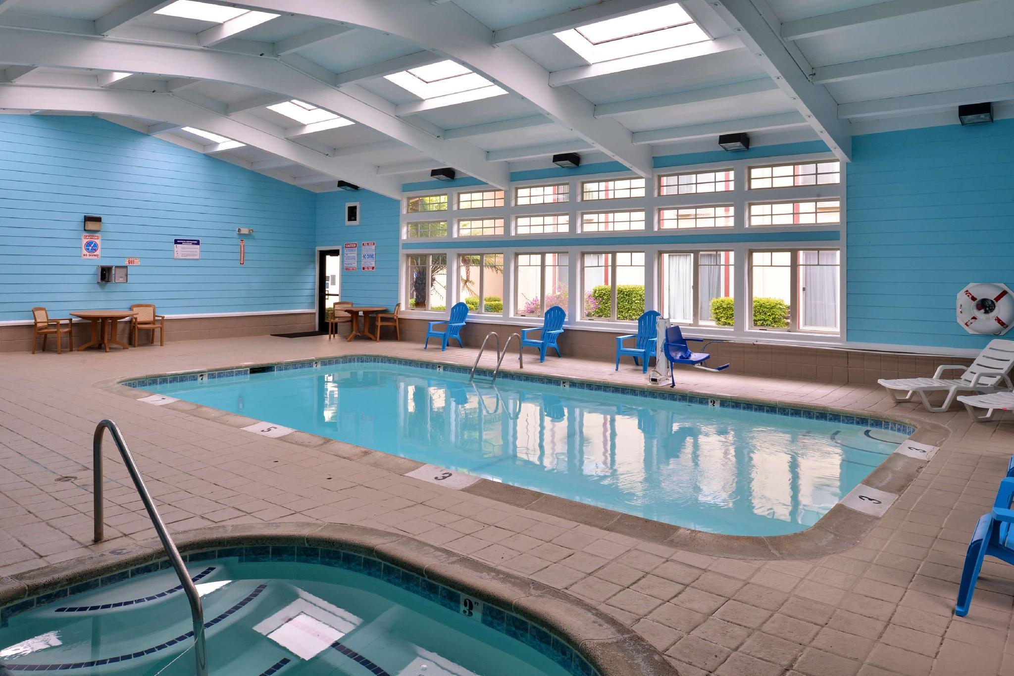 swimming pool spa