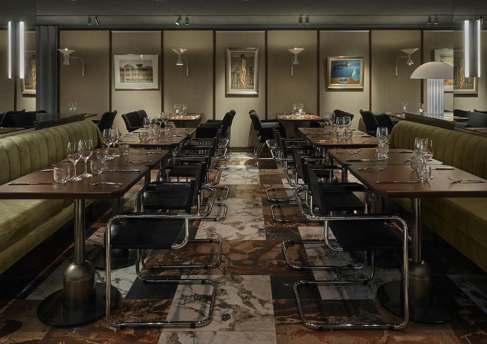 restaurant cafeteria