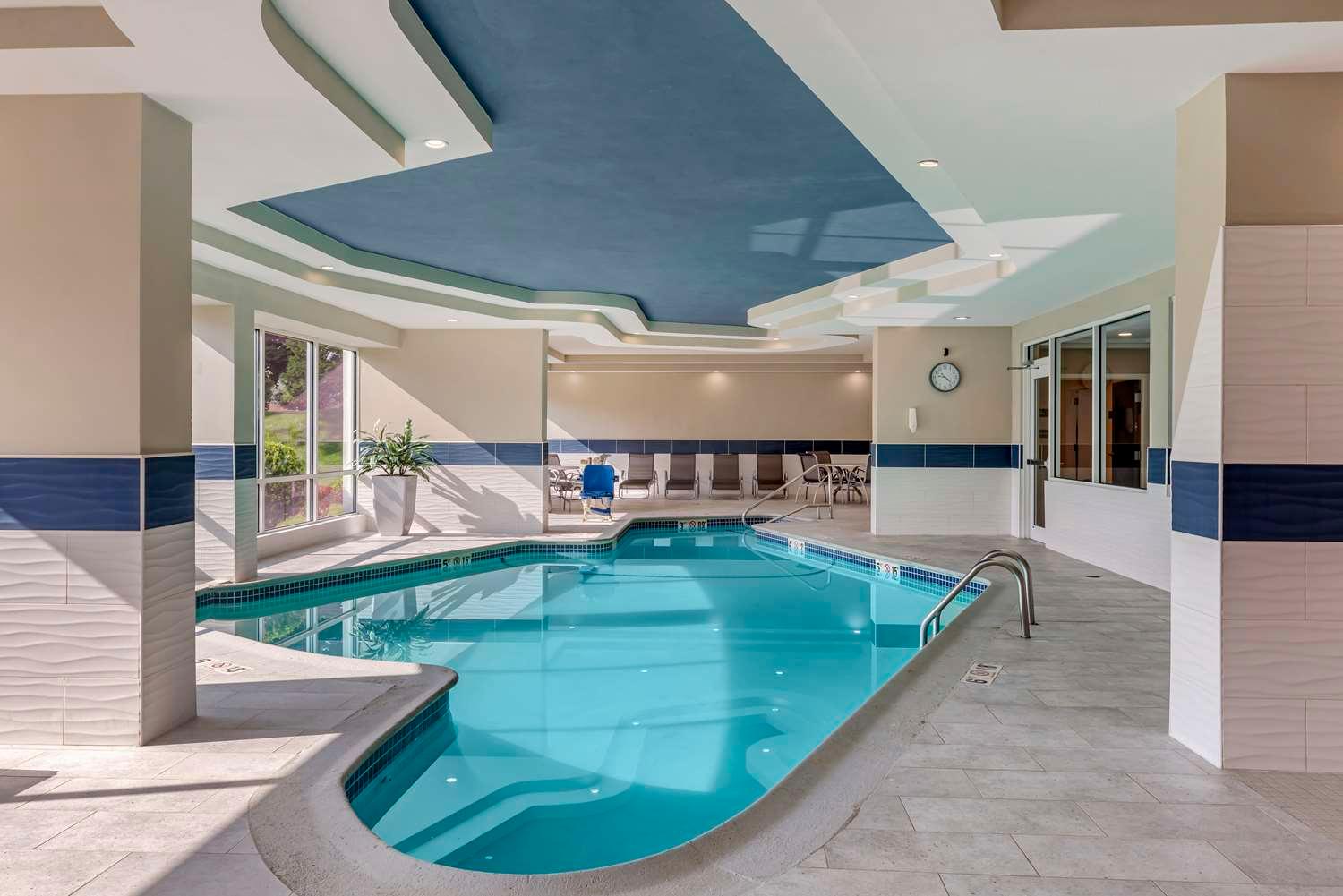 swimming pool spa