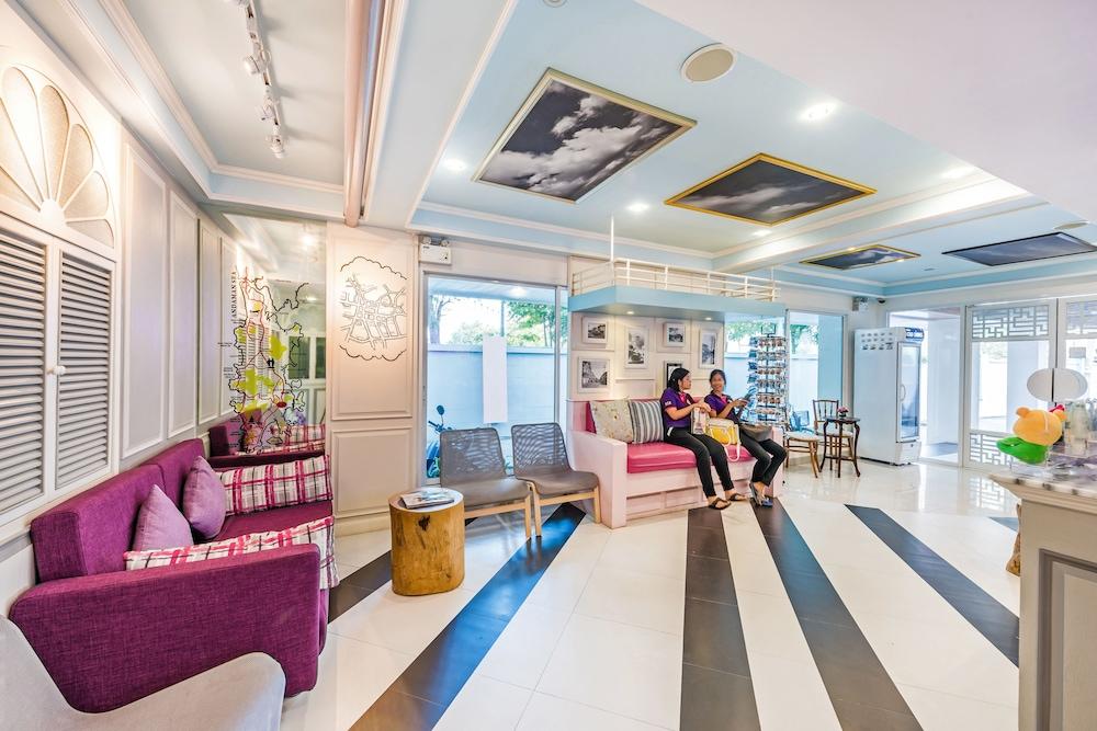 lounge