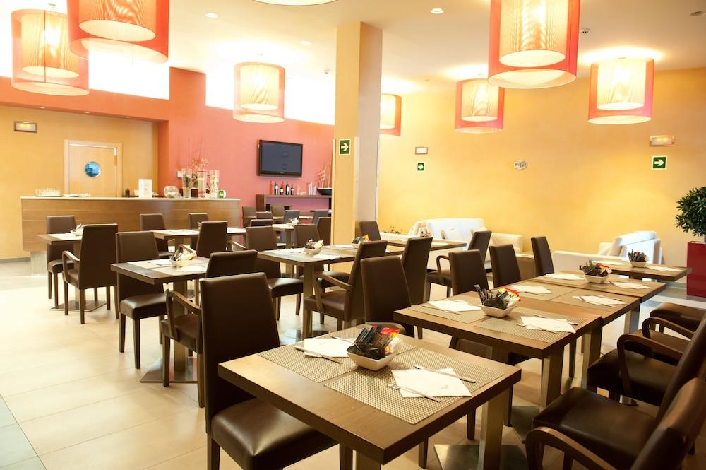 restaurant-cafeteria
