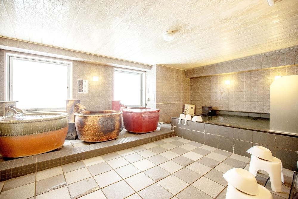 swimming pool spa