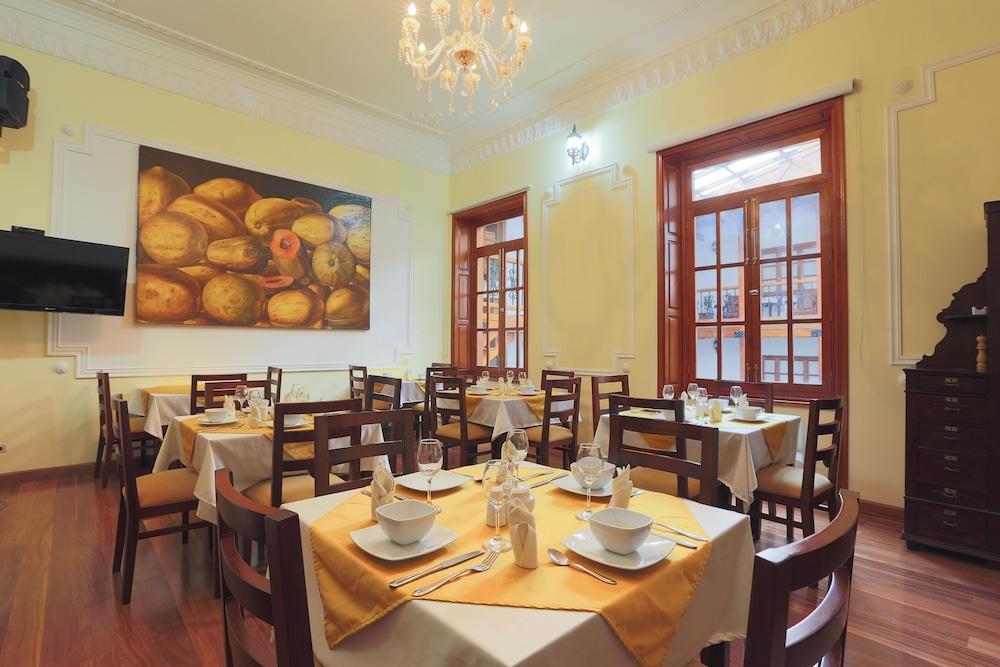 restaurant-cafeteria