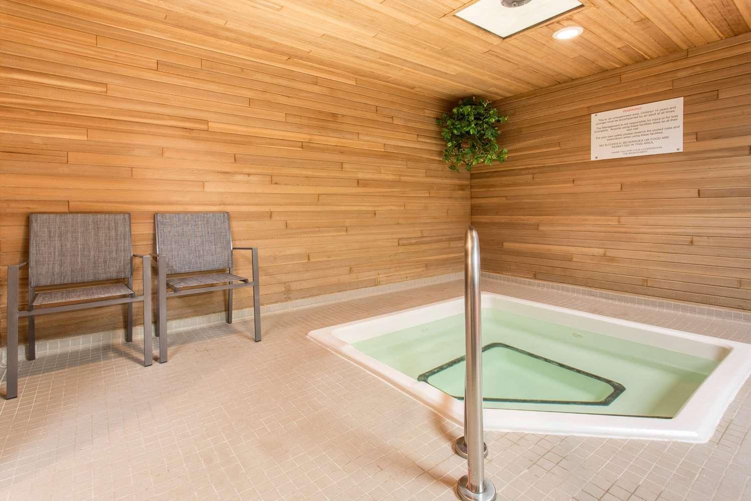 swimming pool spa