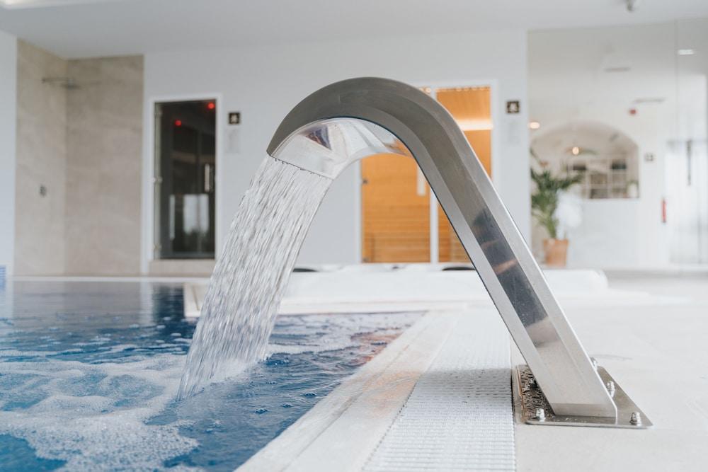 swimming pool spa