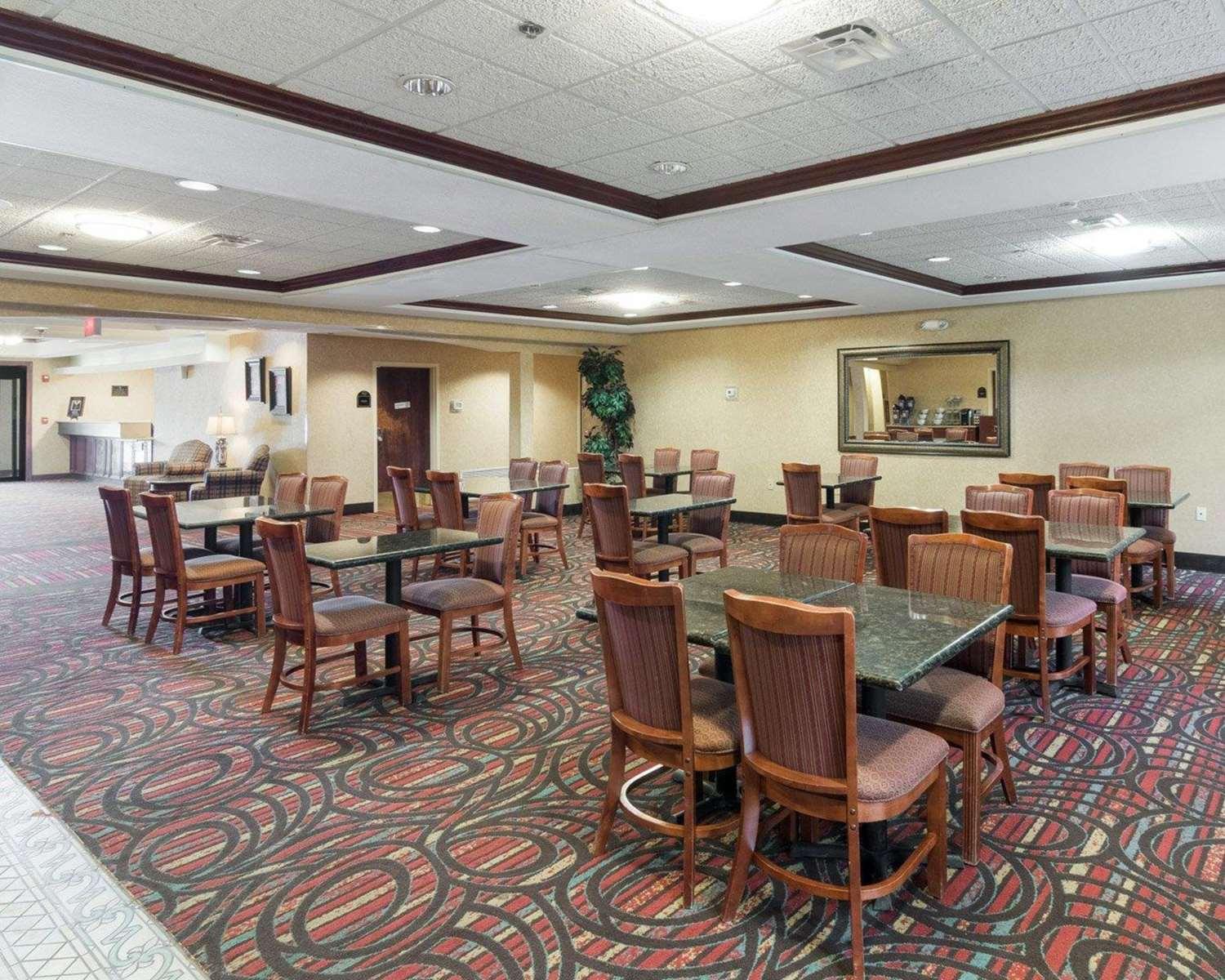 restaurant cafeteria
