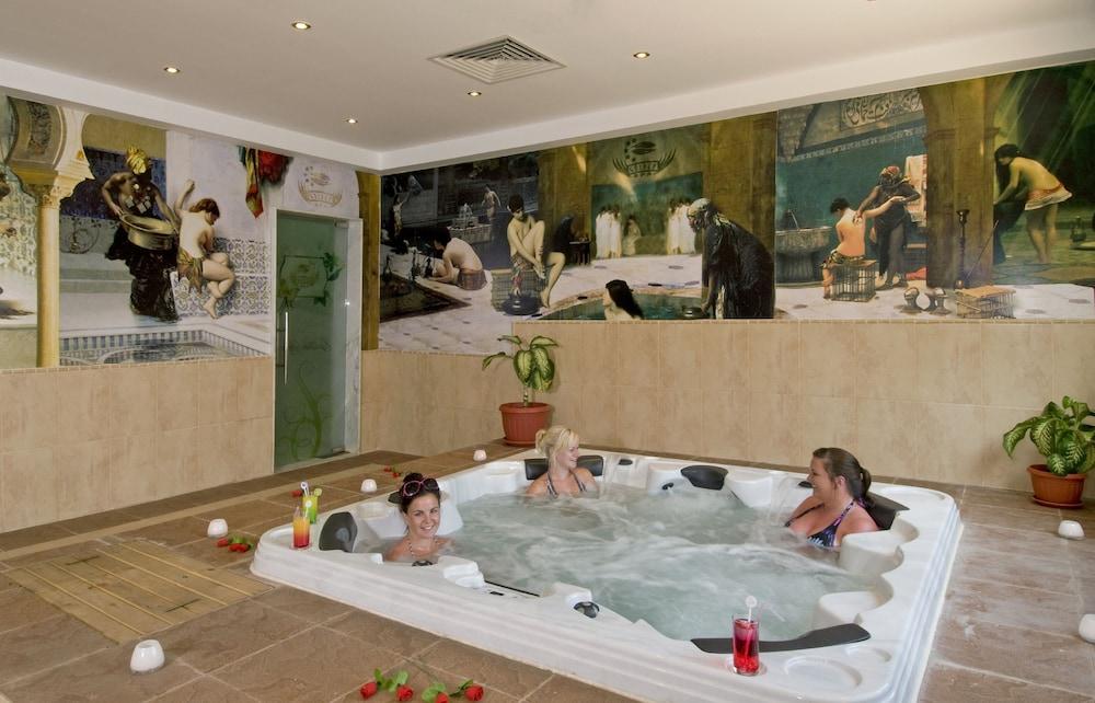swimming pool spa