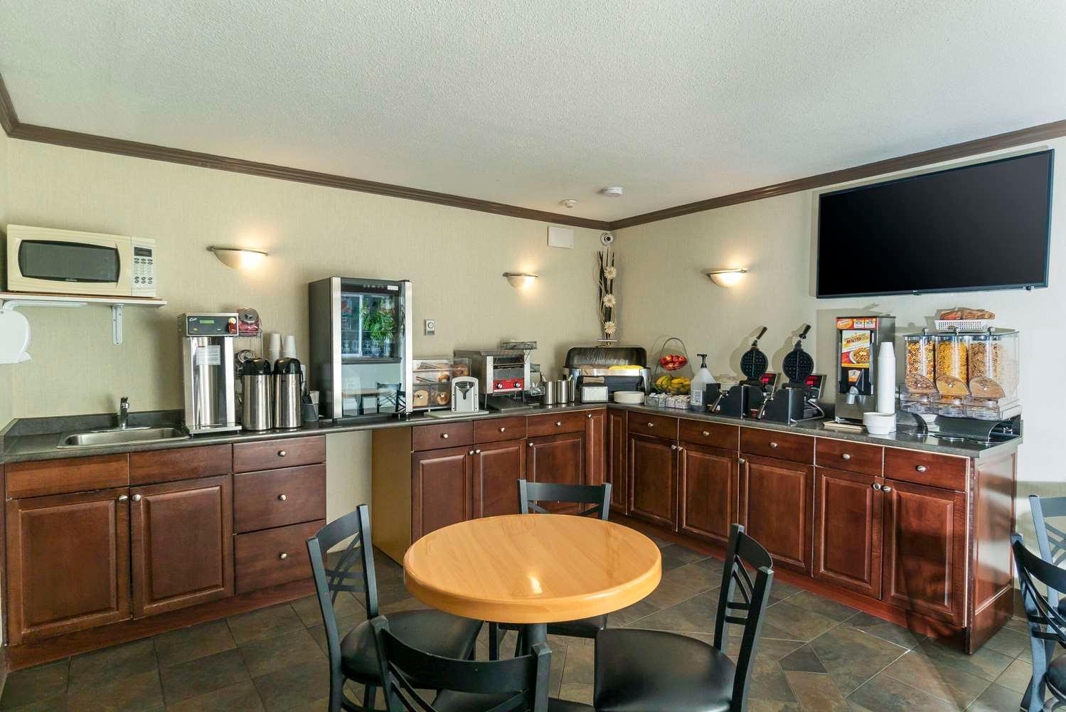 restaurant cafeteria