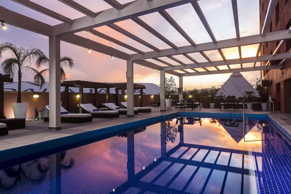 swimming pool spa