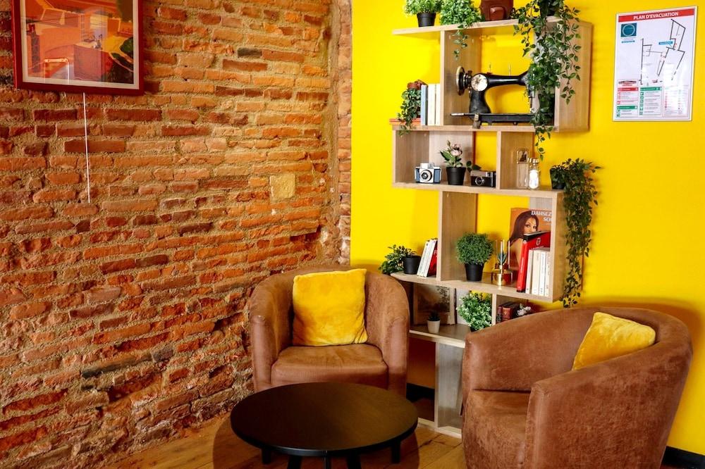 lounge