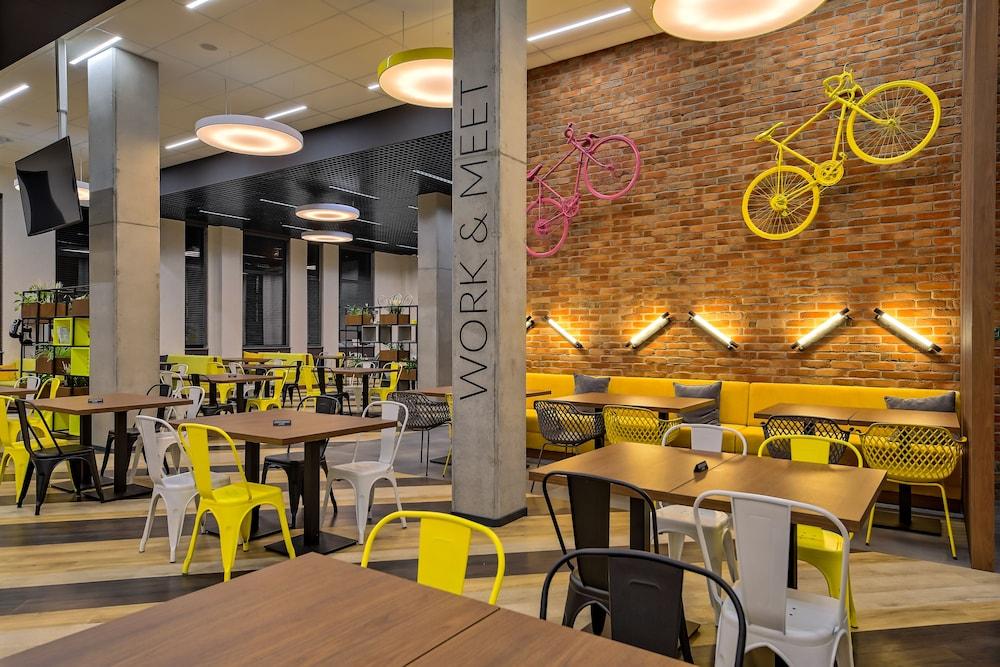 restaurant-cafeteria