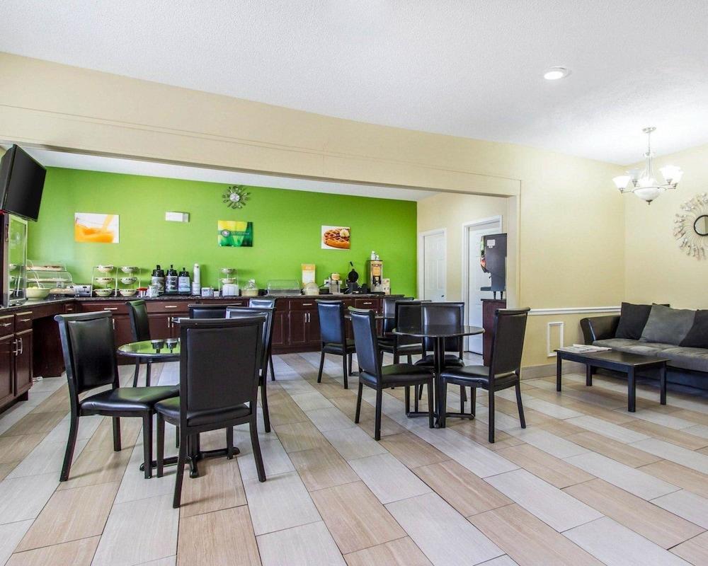 restaurant-cafeteria