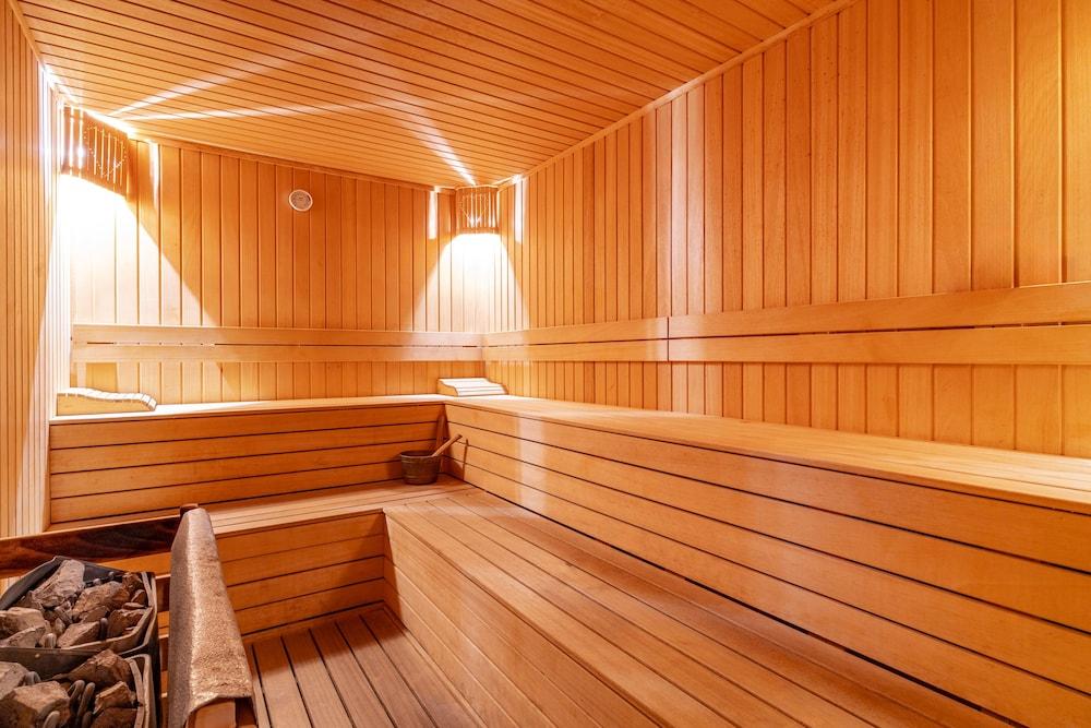 swimming pool spa