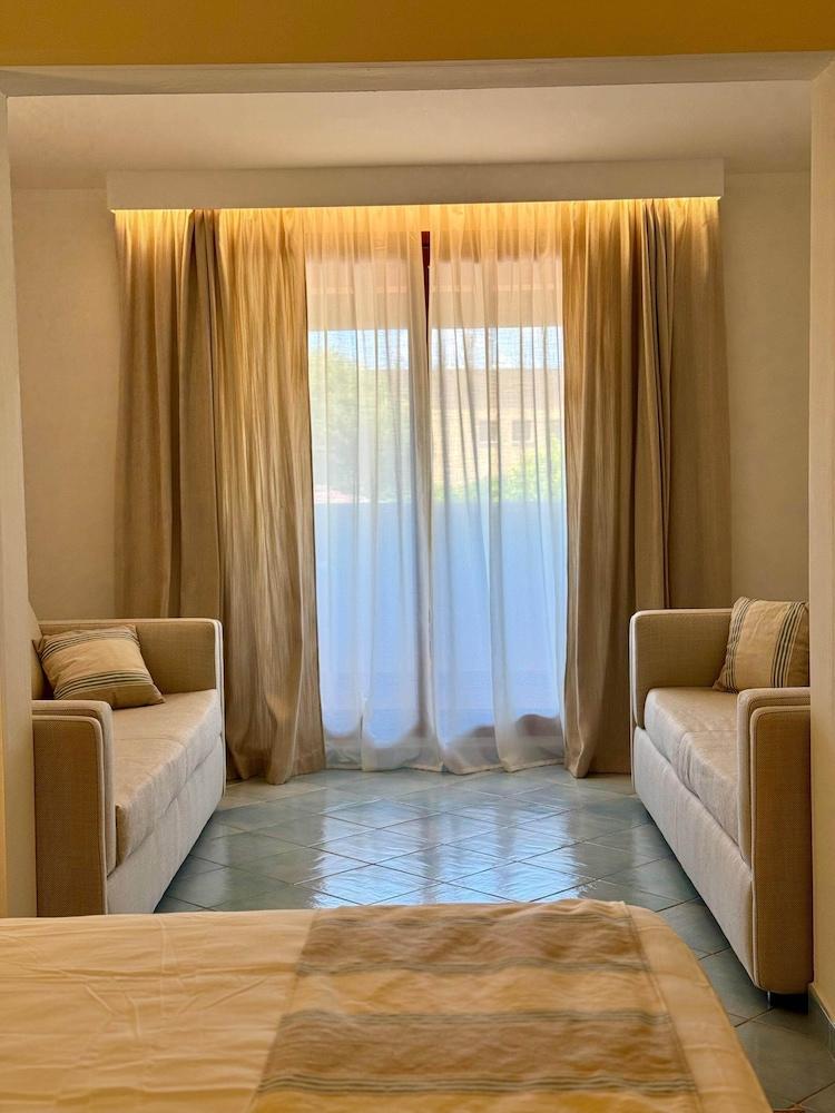 swimming pool spa