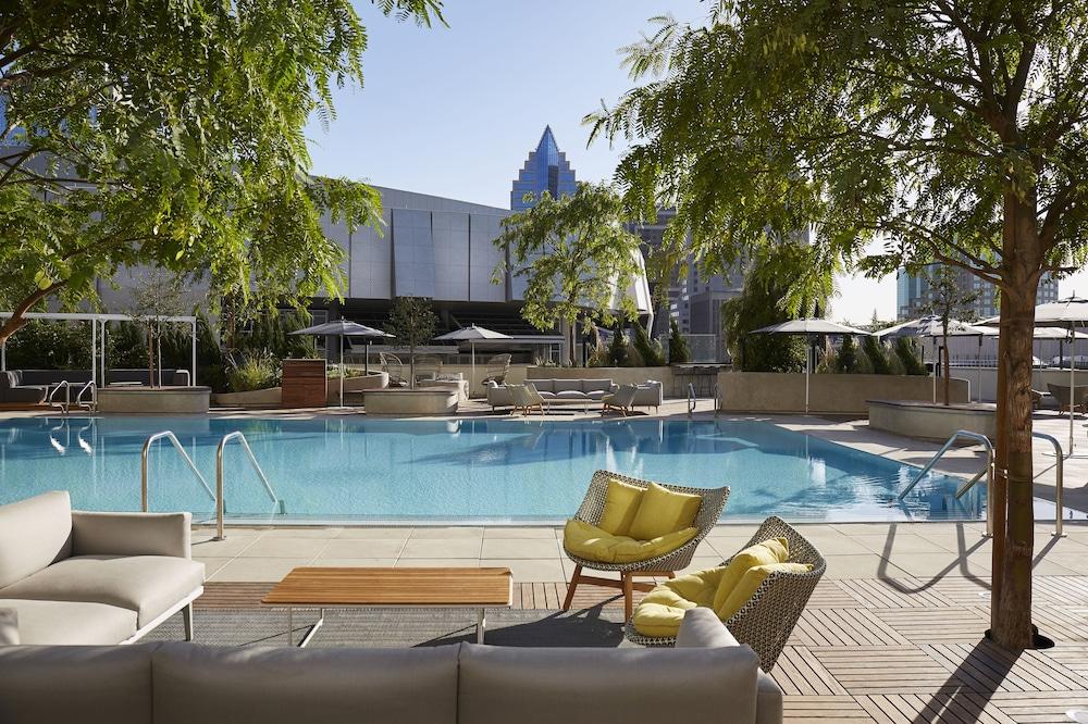 swimming pool spa