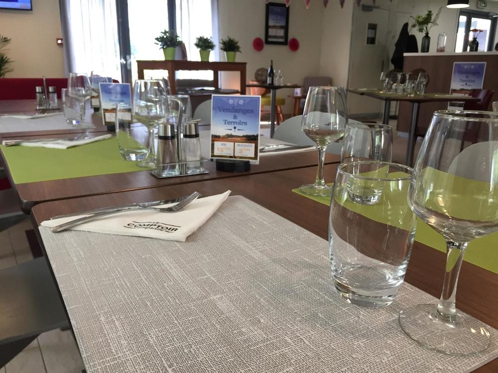 restaurant-cafeteria