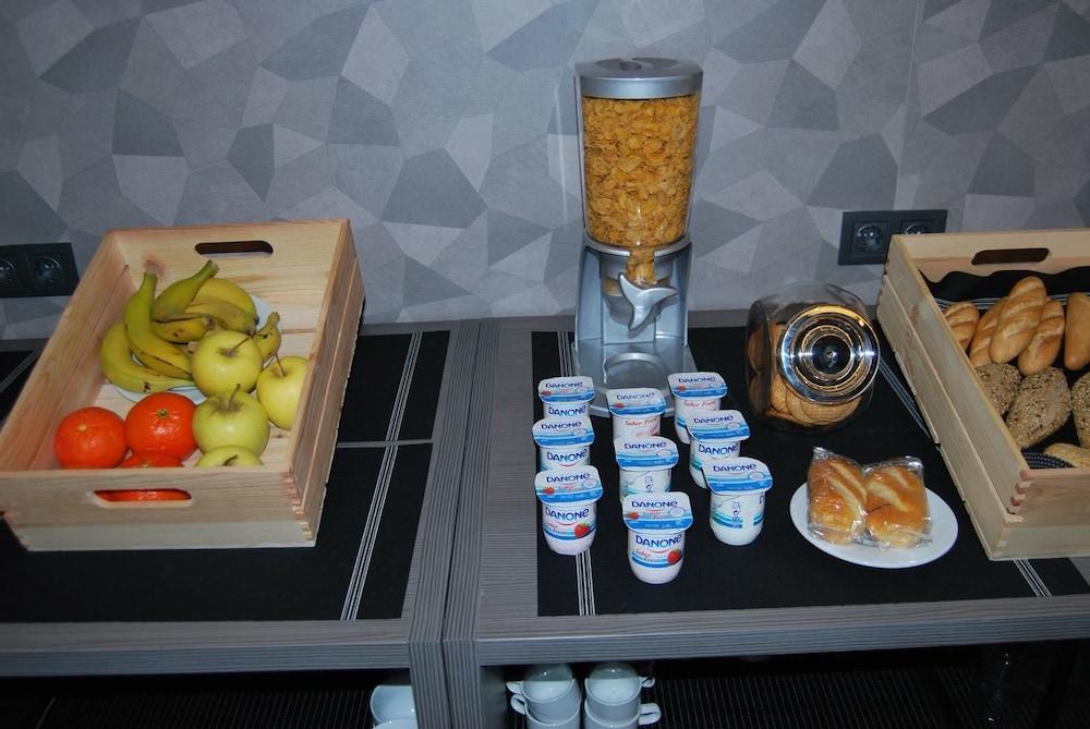 restaurant-cafeteria