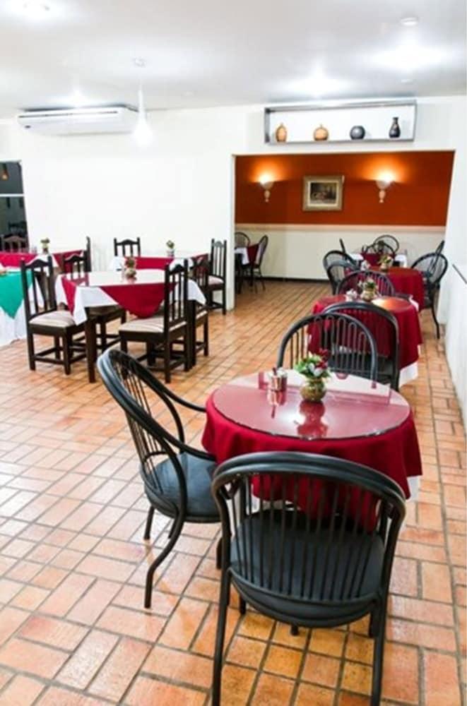 restaurant-cafeteria