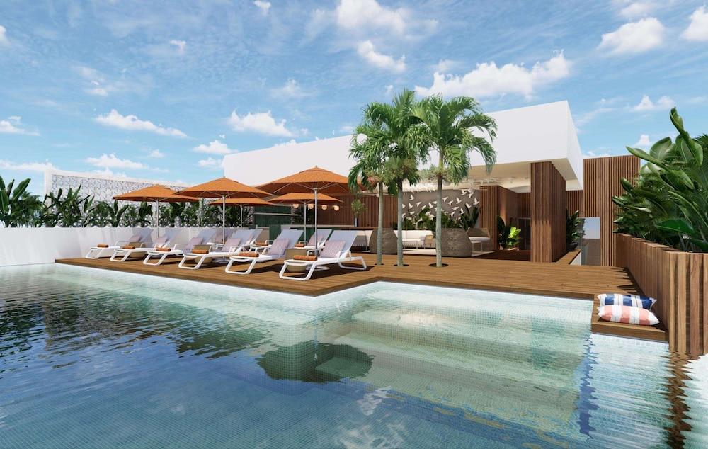 swimming pool spa