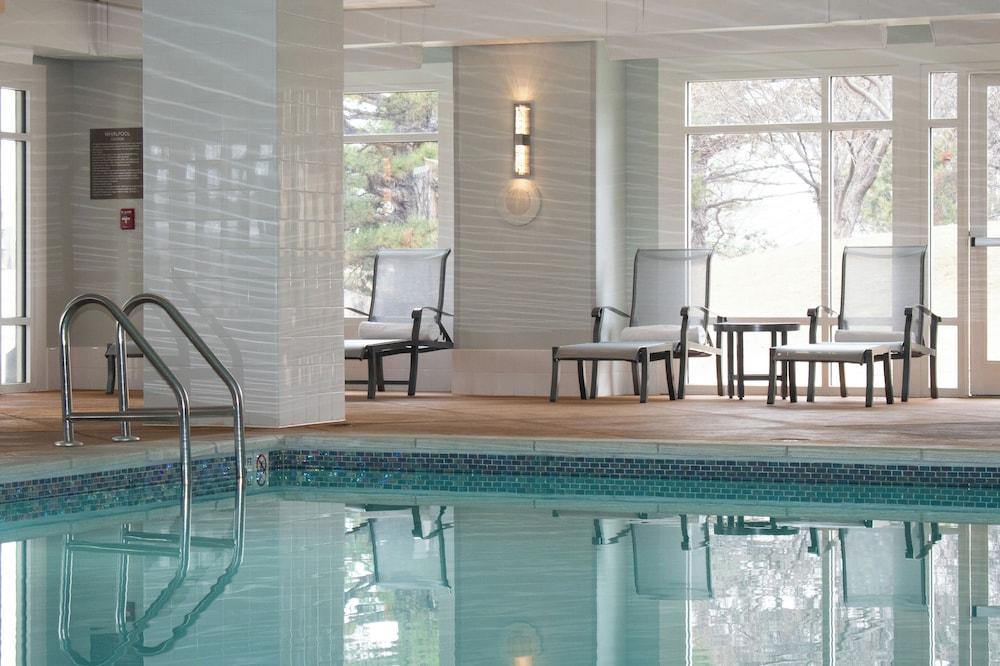 swimming pool spa